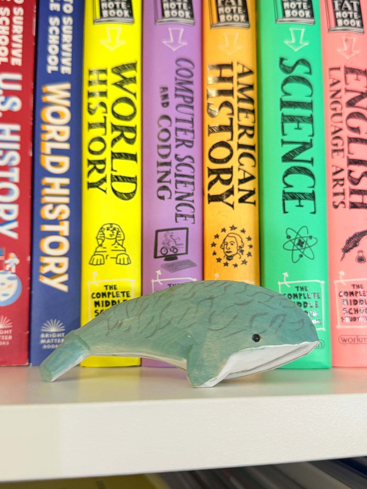 YEEYAYA Whale 4“ Wood sculpture Hand Carved Wood Figurine woodcarving statue home decor room decor Aquatic animal Marine animals