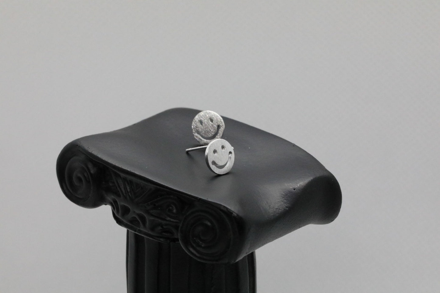 Happy face Sterling silver Stud earrings, Christmas gift with box B07