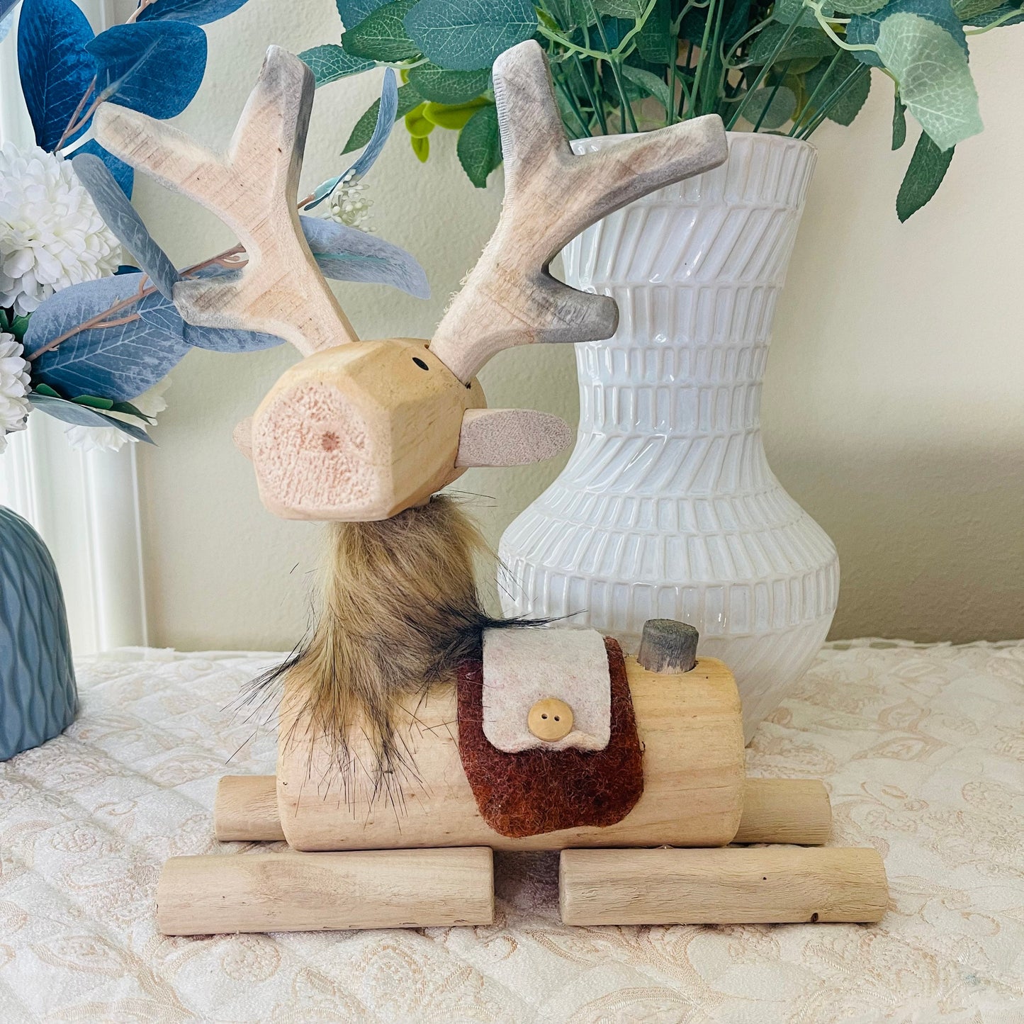 YEEYAYA Reindeer Wood sculpture Home decor Wood statue Wood figurines room decor Hand Carved wild animals Zoo Wood decor Christmas gift Deer