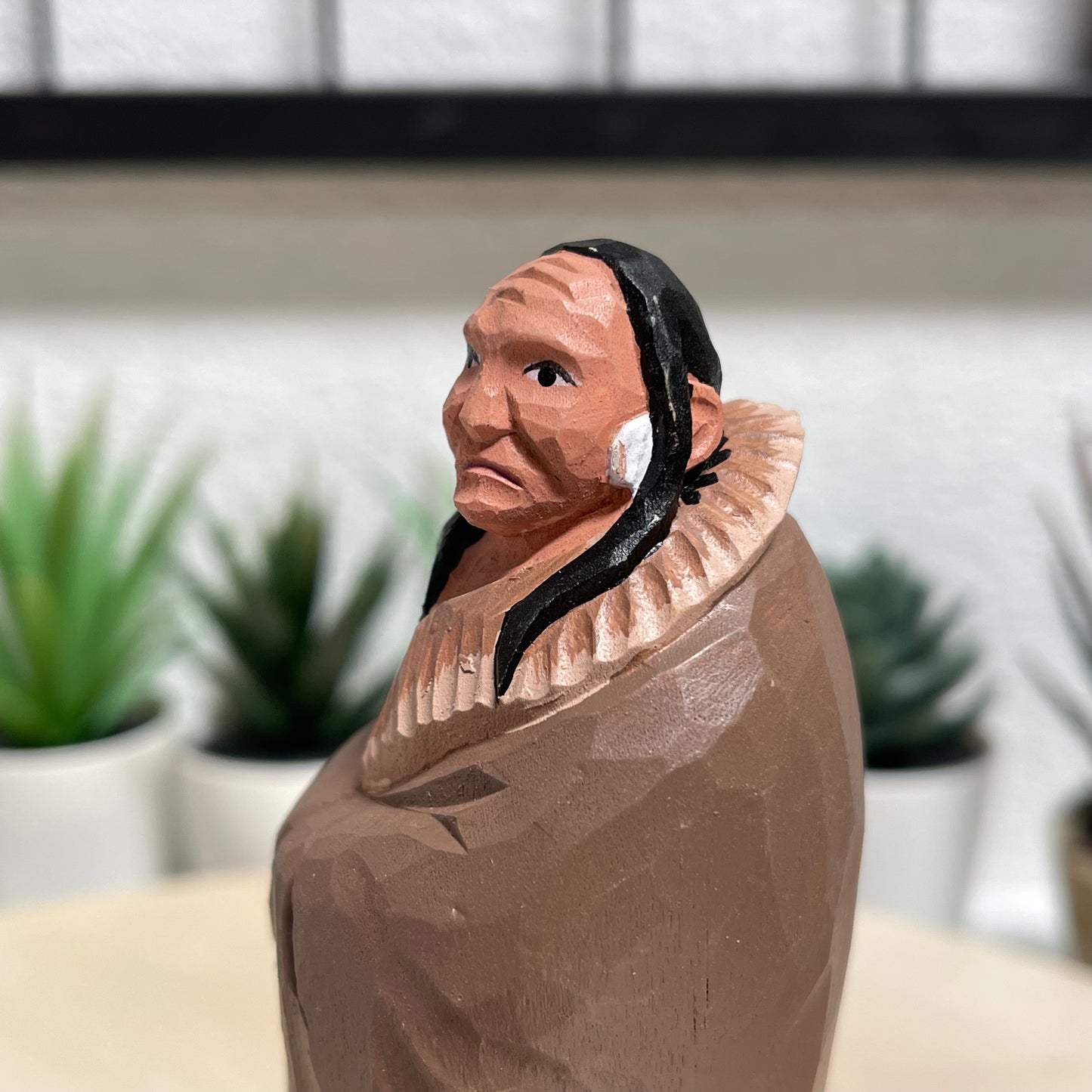 YEEYAYA Indian Wood Sculpture Hand Carved Wood Wooden Figurine Home Decor Room Decor Natural American