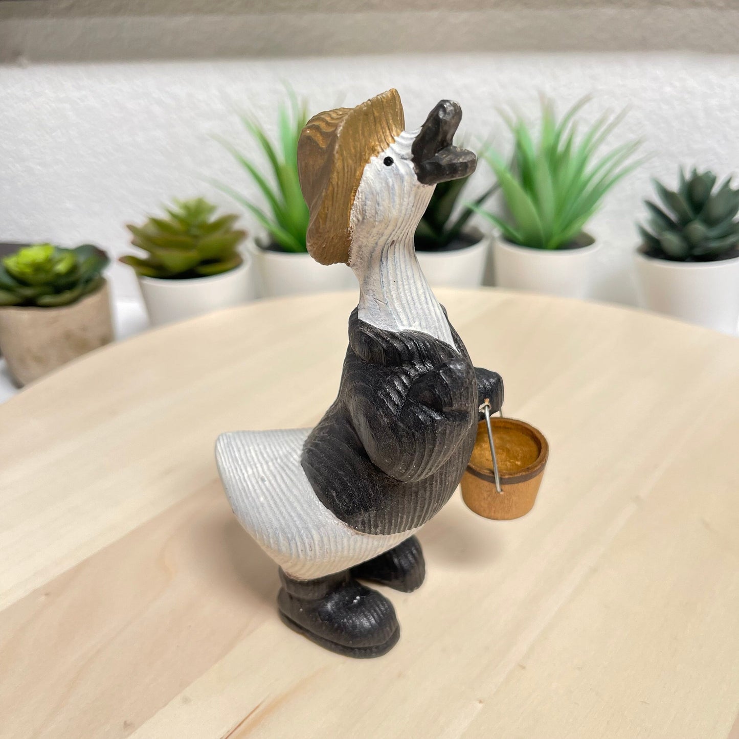 f1daee81-6d18-4bf7-8340-2fdd016c5eb7