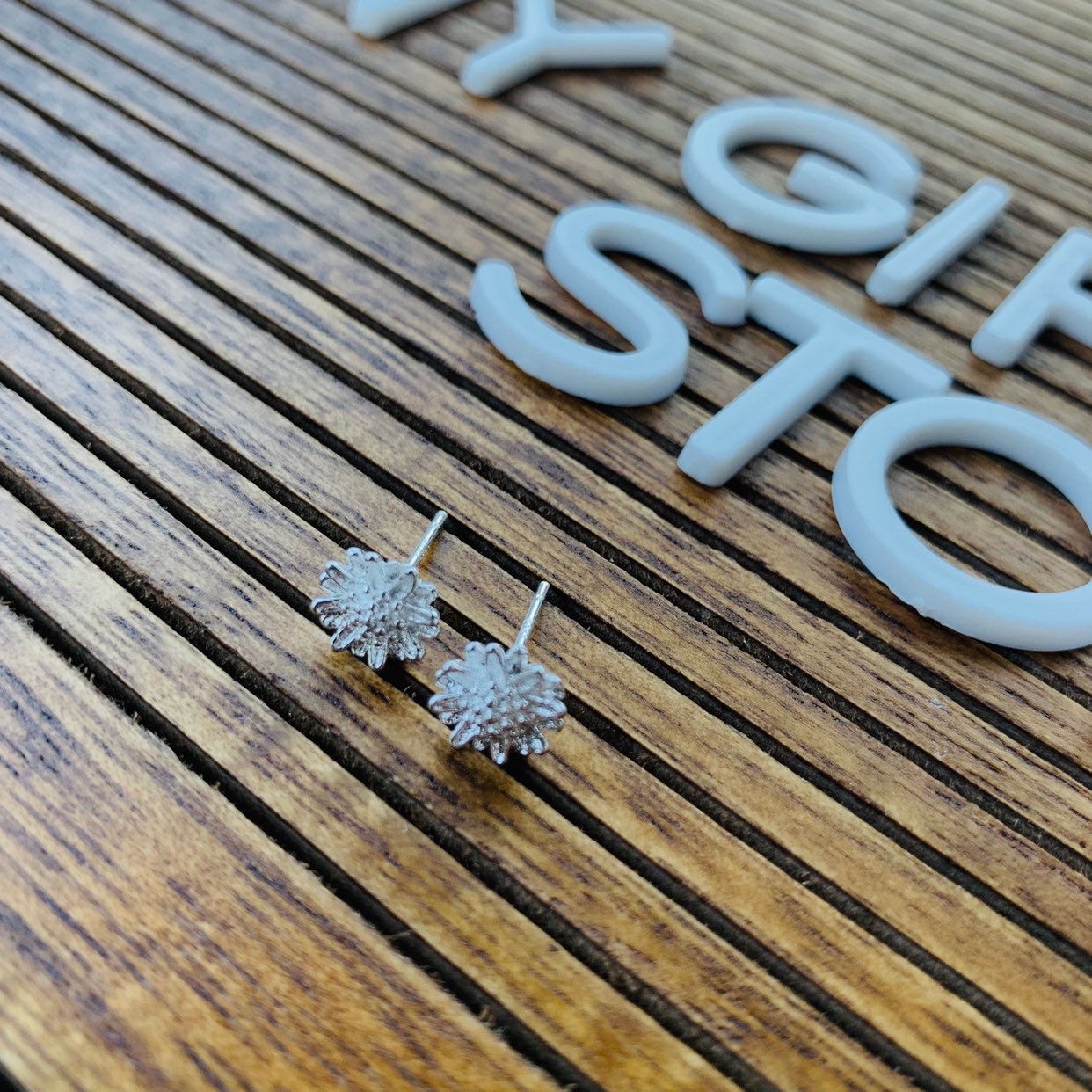 Sterling silver Stud earrings,daisy , Christmas gift includes gift box B01