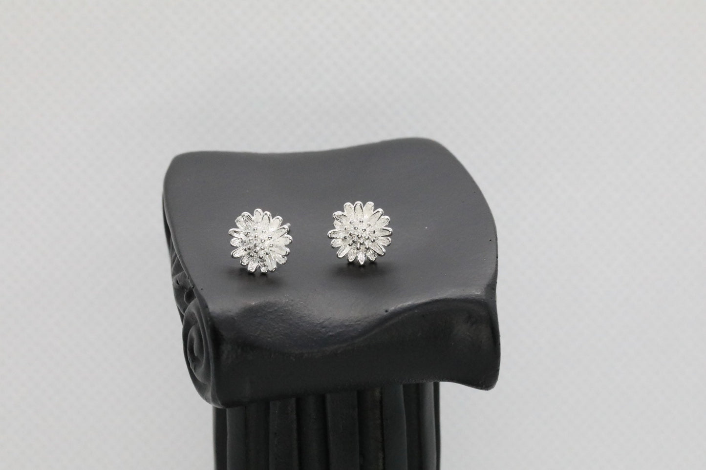 Sterling silver Stud earrings,daisy , Christmas gift includes gift box B01