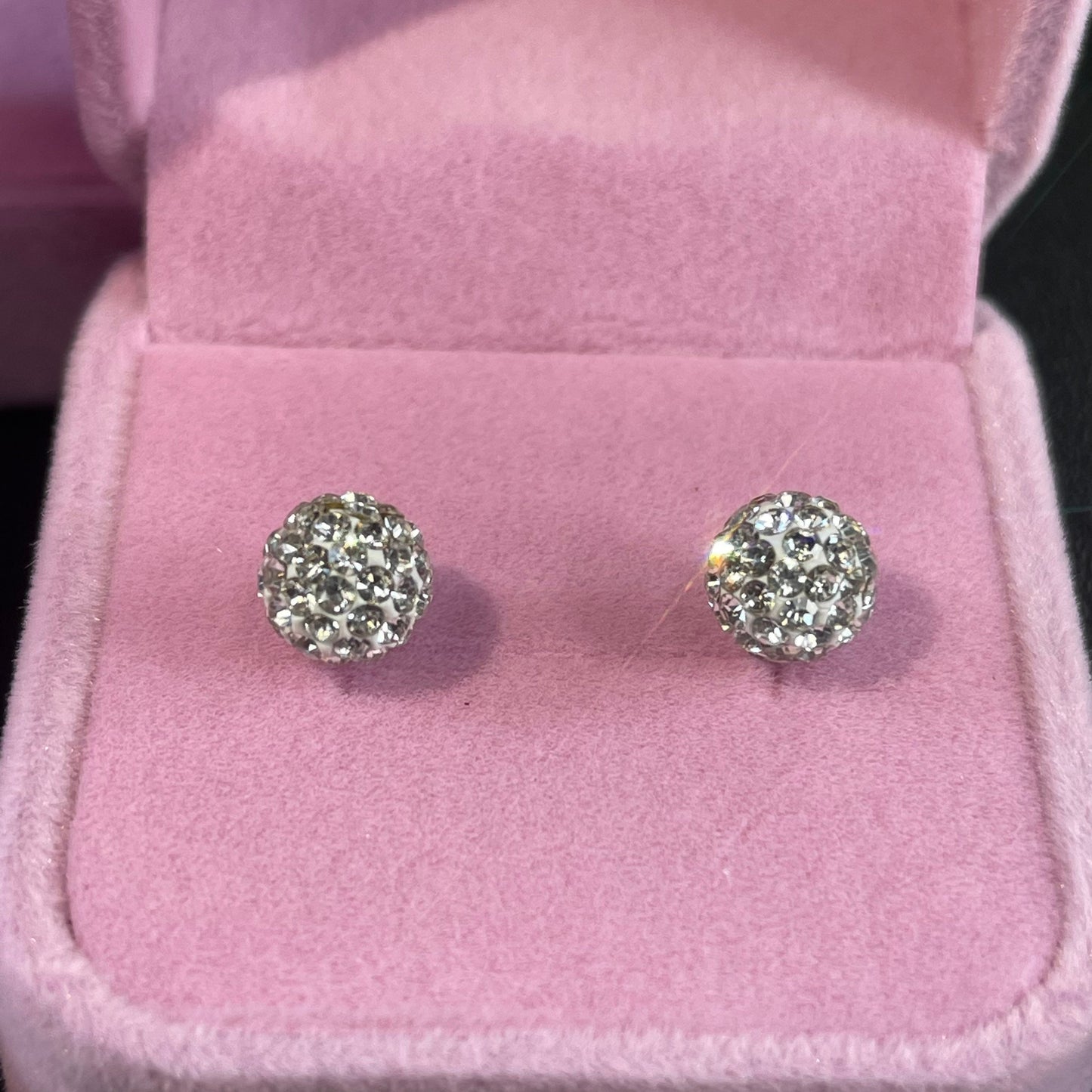 Sparkling Sterling silver Stud earrings, gift includes gift box D01